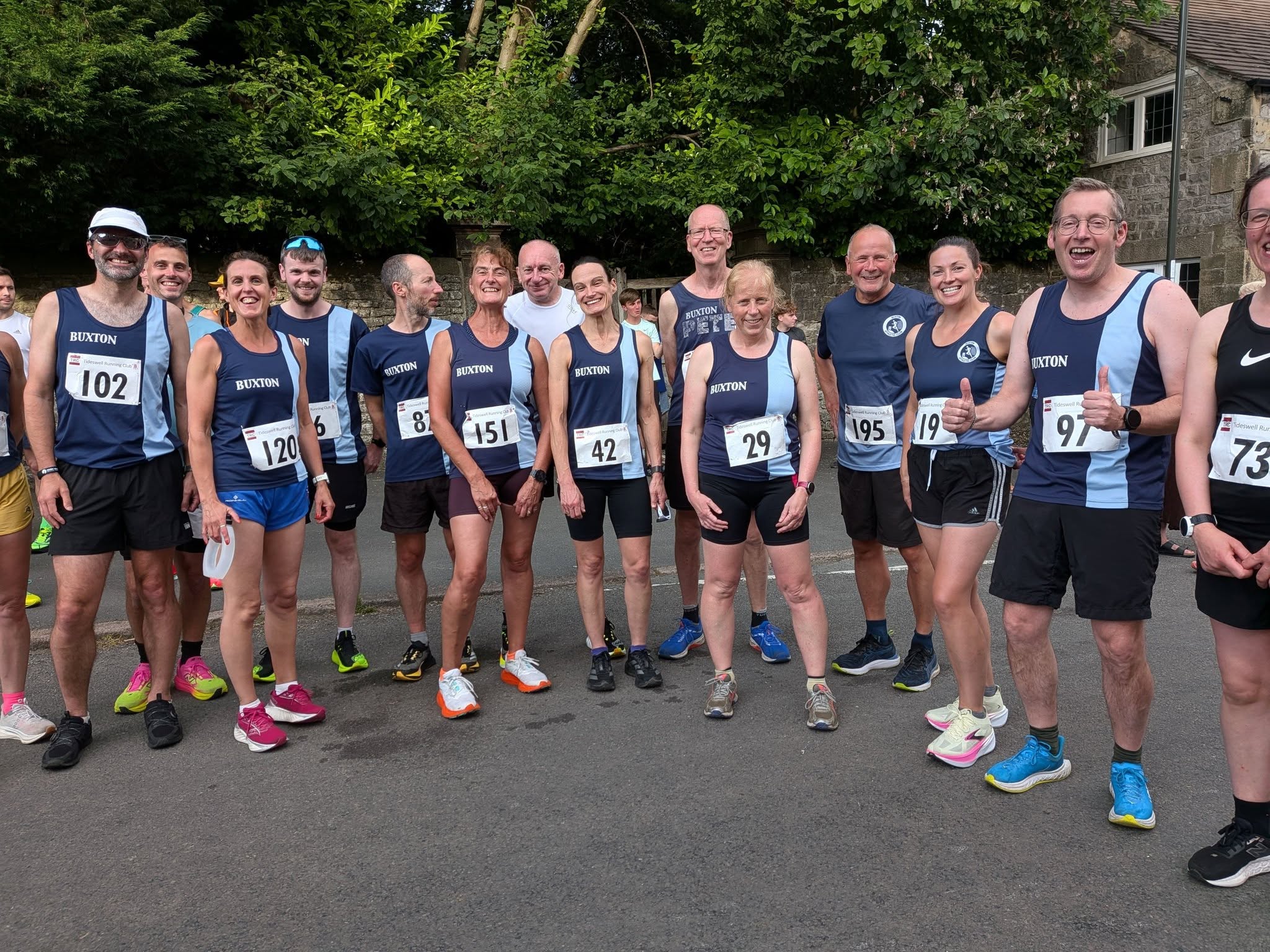 Buxton AC senior runners together at a race